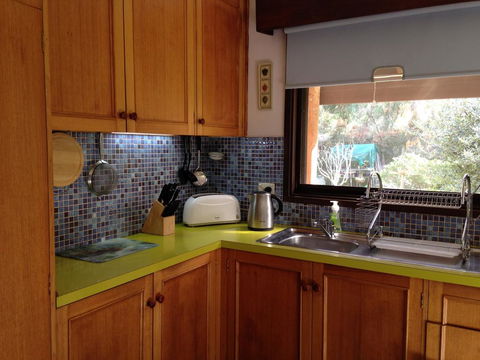 Eltham South Lodge - E Caravan Parks 1