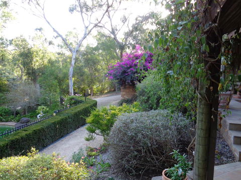 Eltham South Lodge - E Caravan Parks 0