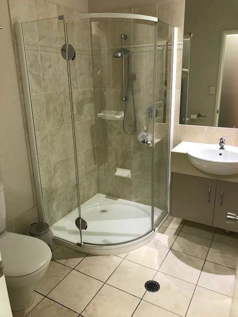 Emerald Executive Apartments - E Caravan Parks 3