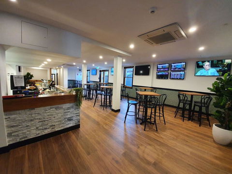 Empire Hotel Goulburn - E Caravan Parks 2