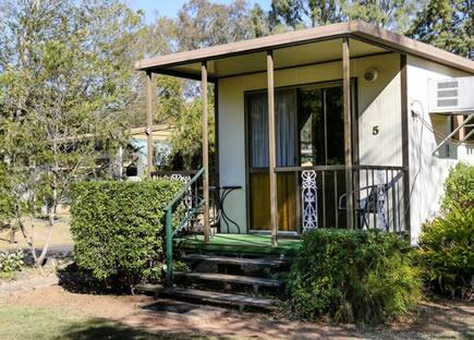 Esk Caravan Park & Rail Trail Motel - E Caravan Parks 2