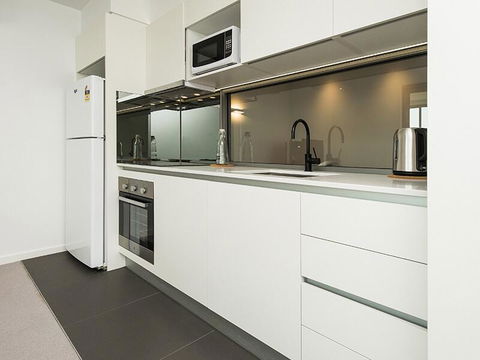 Executive Luxury Apartment - E Caravan Parks 1