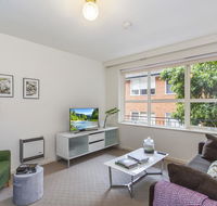 Family-friendly apartment in green Glen Iris - E Caravan Parks
