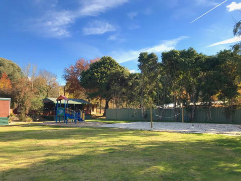 Feathertop Chalet - E Caravan Parks 3