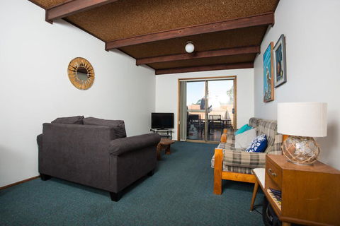 Fishermans Lodge - E Caravan Parks 3
