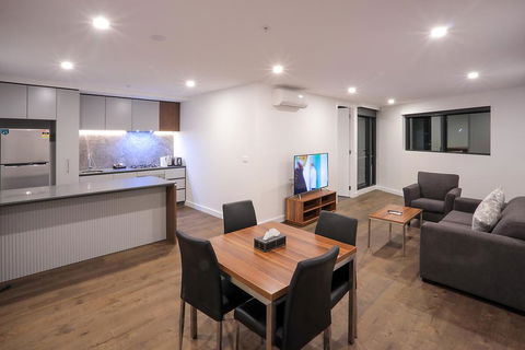 Flagstaff Green Apartments - E Caravan Parks 1