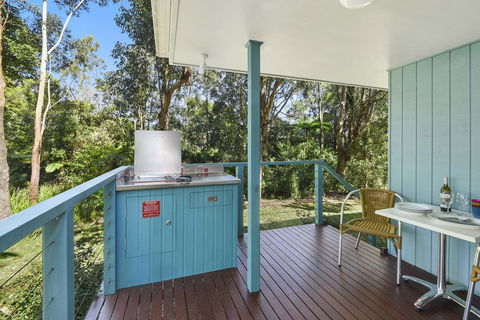 Flynns On Surf Beach Villas - E Caravan Parks 1