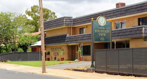 Fountain View Motel - E Caravan Parks 0