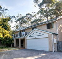 Four Bedroom Quality Townhouse - E Caravan Parks
