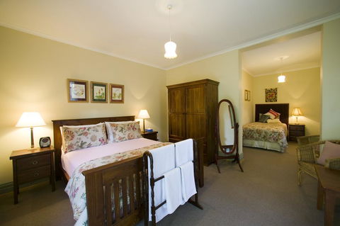 Foxgloves B&B - E Caravan Parks 0