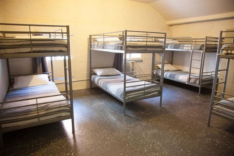 Fremantle Hostel - E Caravan Parks 1