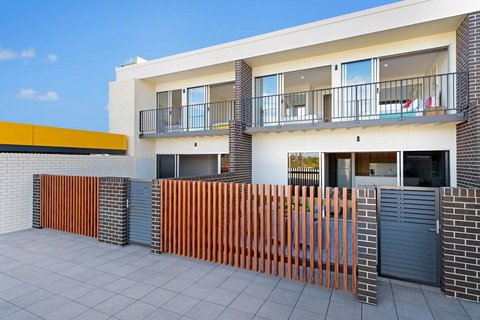 G149 - Apt 2 - E Caravan Parks 1