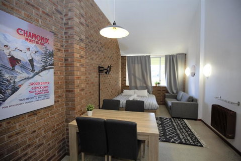 Gables 11 On Clyde Street - E Caravan Parks 3