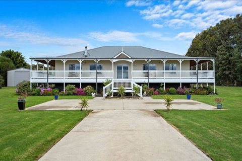 GALBRAITH BEACH STUDIO 1 - E Caravan Parks 2