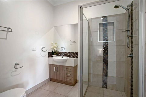 GALBRAITH BEACH STUDIO 3 - E Caravan Parks 3