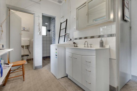 Garnet House - E Caravan Parks 1