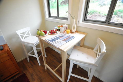 Gisborne Peak Winery Cottages - E Caravan Parks 2