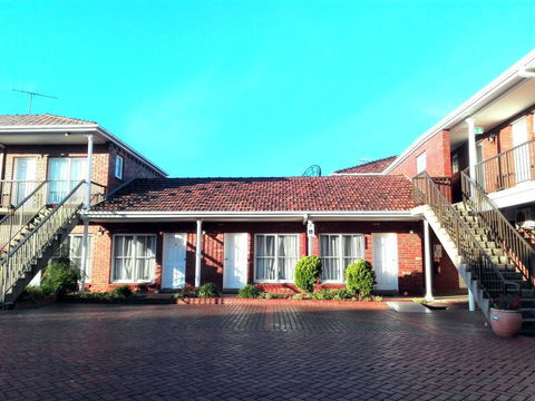 Glen Inn - E Caravan Parks 0
