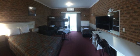 Glider City Motel Benalla - E Caravan Parks 1