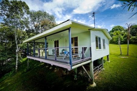 Glocca Morra Cottage - E Caravan Parks 0