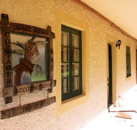 Goat Square Cottages - E Caravan Parks