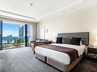 Gold Tower in the Oaks Hotel Surfers Paradise - 1019