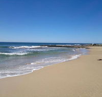Golden Sands 1 - Absolute Beachfront - E Caravan Parks