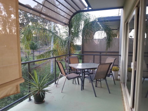 Golf View Apartment 7 - E Caravan Parks 0