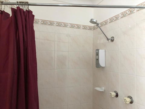 Goulburn Motor Inn - E Caravan Parks 3