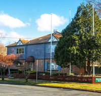 Grand Country Lodge - E Caravan Parks