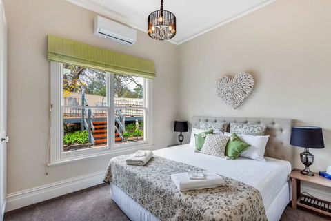 Grandview Accommodation - The Flaxley Apartments - E Caravan Parks 2