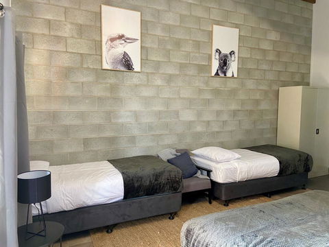 Granite Belt Cabins - E Caravan Parks 0