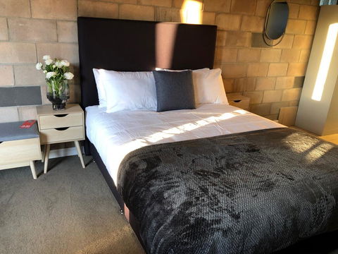Granite Belt Cabins - E Caravan Parks 1