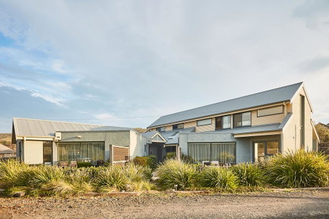 Great Ocean Walk Retreat - E Caravan Parks 0