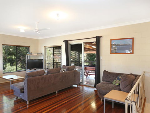Greenwood House - E Caravan Parks 1
