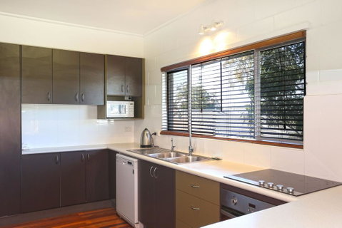 Greenwood House - E Caravan Parks 3