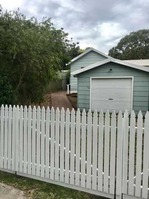 Griffith St Beach House - E Caravan Parks 3