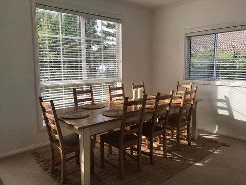 Griffith St Beach House - E Caravan Parks 1