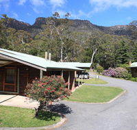 Halls Gap Log Cabins - E Caravan Parks