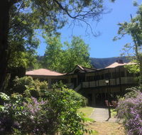 Halls Gap Tavern - E Caravan Parks