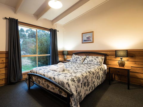 Halls Haven Resort - E Caravan Parks 3