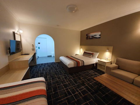 Hamilton's Queanbeyan Motel - E Caravan Parks 2