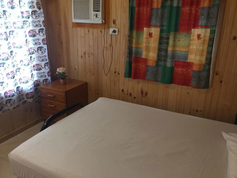 Happytourcairns Sharehouse - E Caravan Parks 2