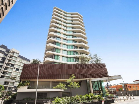 HARBOURSIDE- Hosted By: L'Abode Accommodation - E Caravan Parks 3