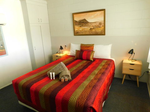 Hatton Vale Motel - E Caravan Parks 0