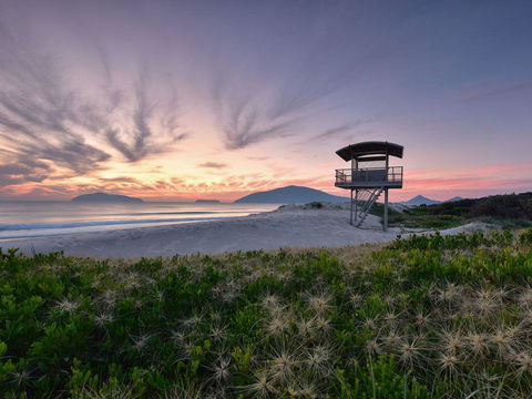 Hawks Nest Accommodation - E Caravan Parks 1