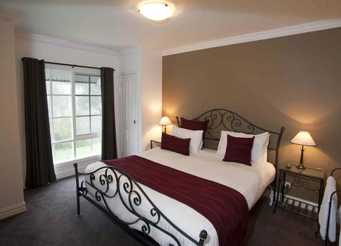 Hepburn Villas - E Caravan Parks 1