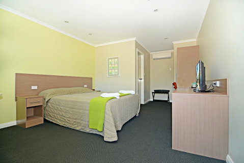 Heritage Hotel - E Caravan Parks 1