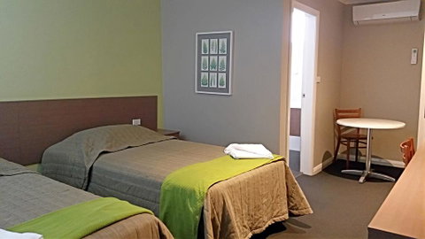 Heritage Hotel - E Caravan Parks 2