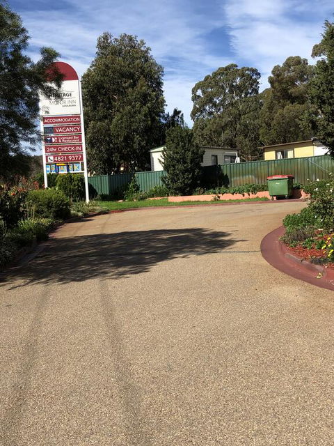 Heritage Motor Inn Goulburn - E Caravan Parks 3